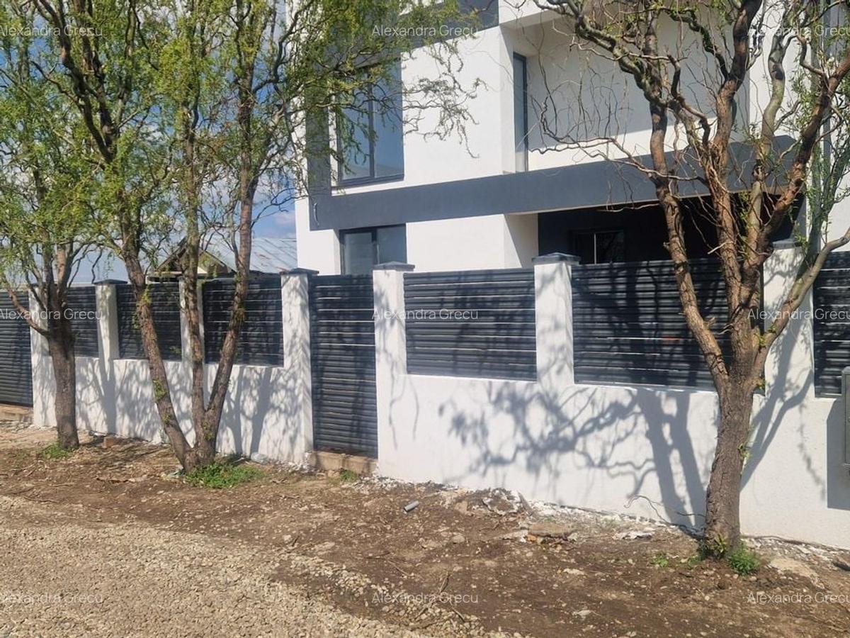 Casa 5 camere, curte 415 mp, mutare imediata- Berceni - 2