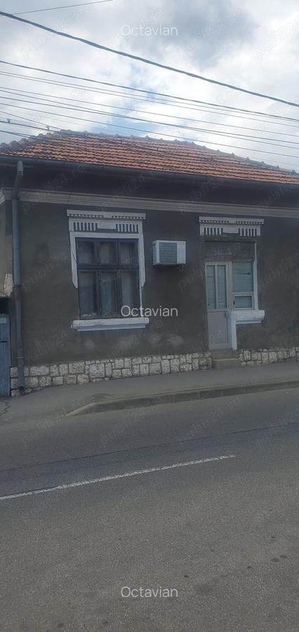 Casa amplasata pe un teren de 280mp cu potential comercial pe str Orly - 6