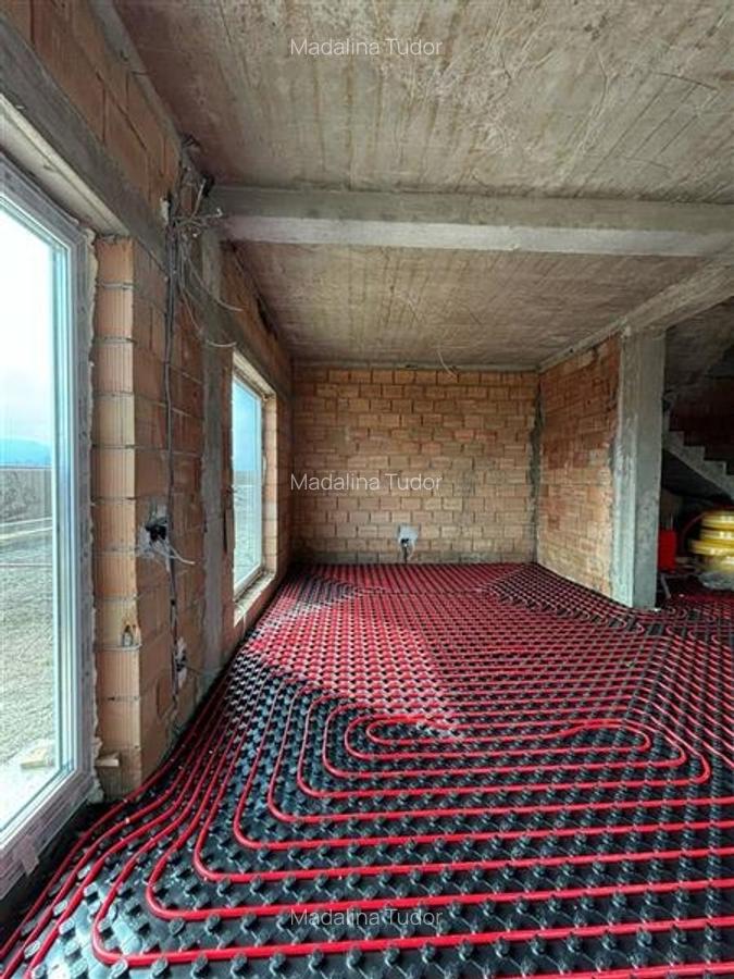 Casa tip duplex predare Iulie, 4 camere, 120mp urili, 400mp teren, Sanpetru-Harm - 13 Casa tip duplex predare Iulie, 4 camere, 120mp urili, 400mp teren, Sanpetru-Harm - 13