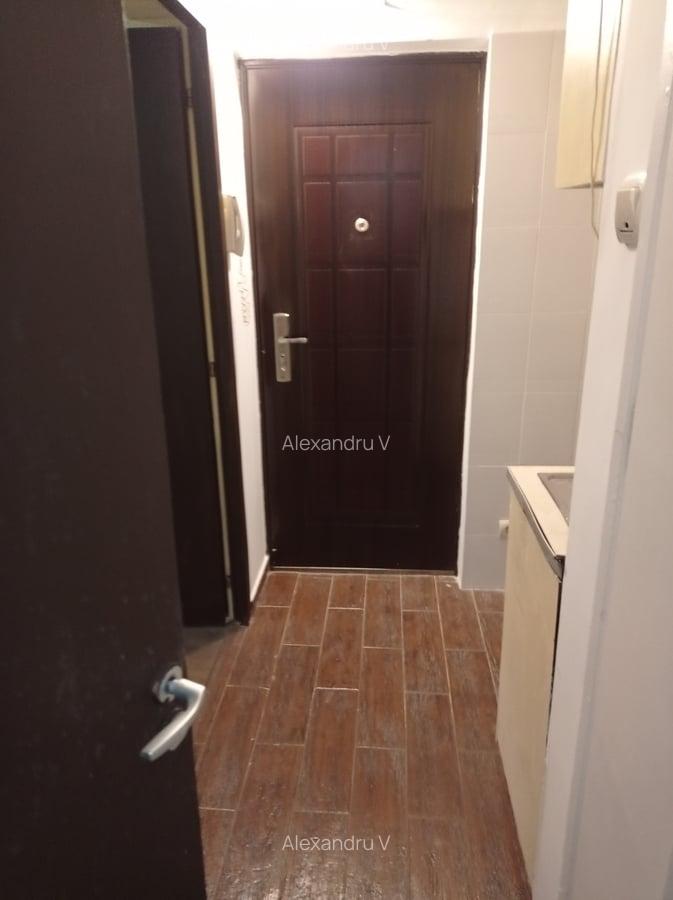 Vanzare garsoniera in Eroii Revolutiei - 3