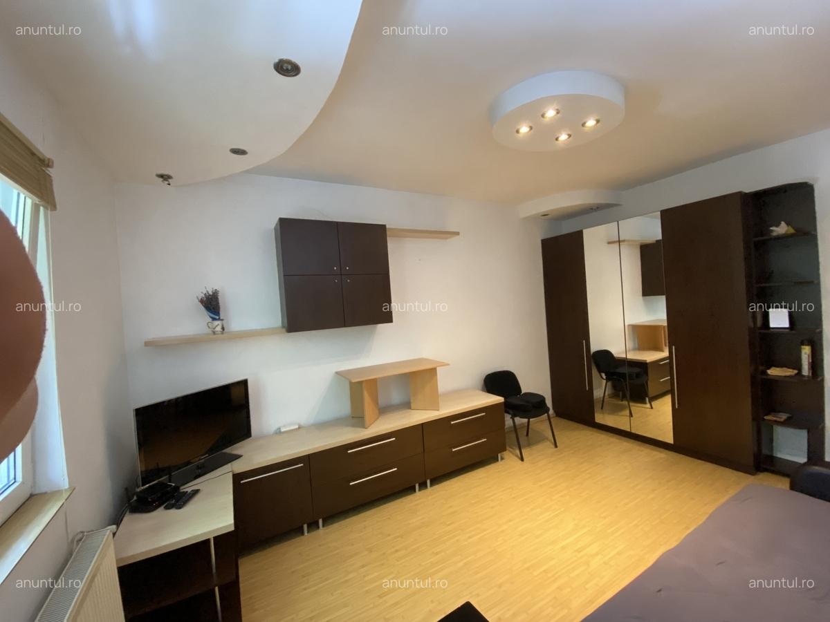 Eroii Revolutiei Metrou - 1 Eroii Revolutiei Metrou - 1