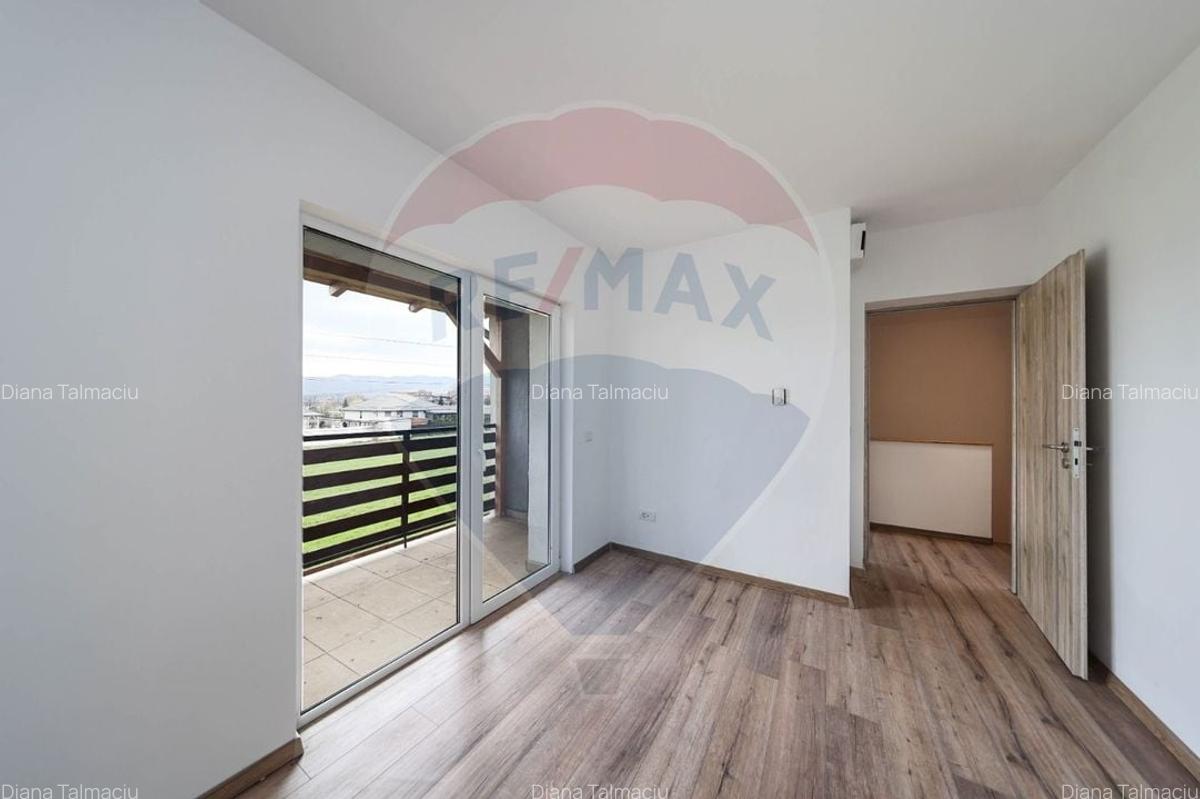 Casă cu 4 camere în Tărlungeni - 15