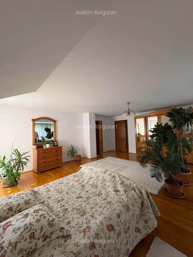 Vand/ schimb casa S+P+M - 9