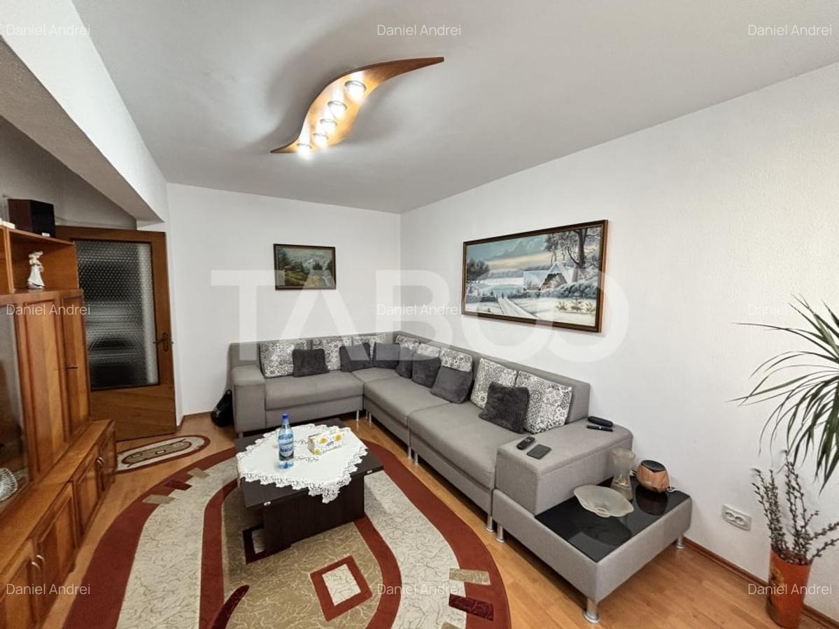 Apartament de vanzare 65mp 3 camere cu pivnita zona Valea Aurie Sibiu - 2