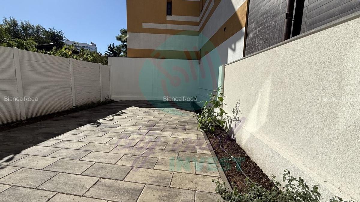 Apartament cu o curte generoasa de 60 mp - 3