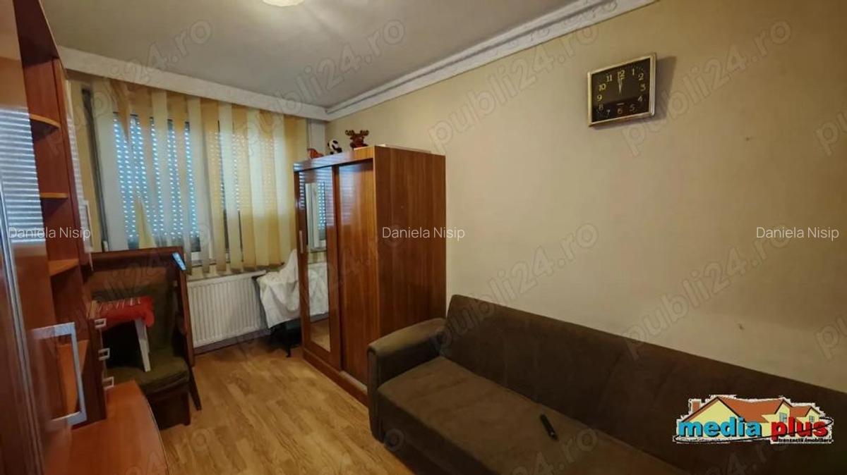 De vanzare apartament cu 3 camere, Micro 19 - 4