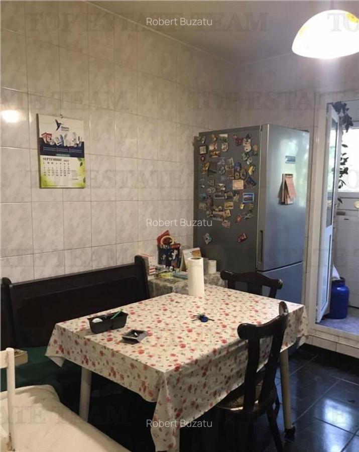 Apartament 3 camere 2 bai bloc 1984 zona metrou Nicolae Grig - 13