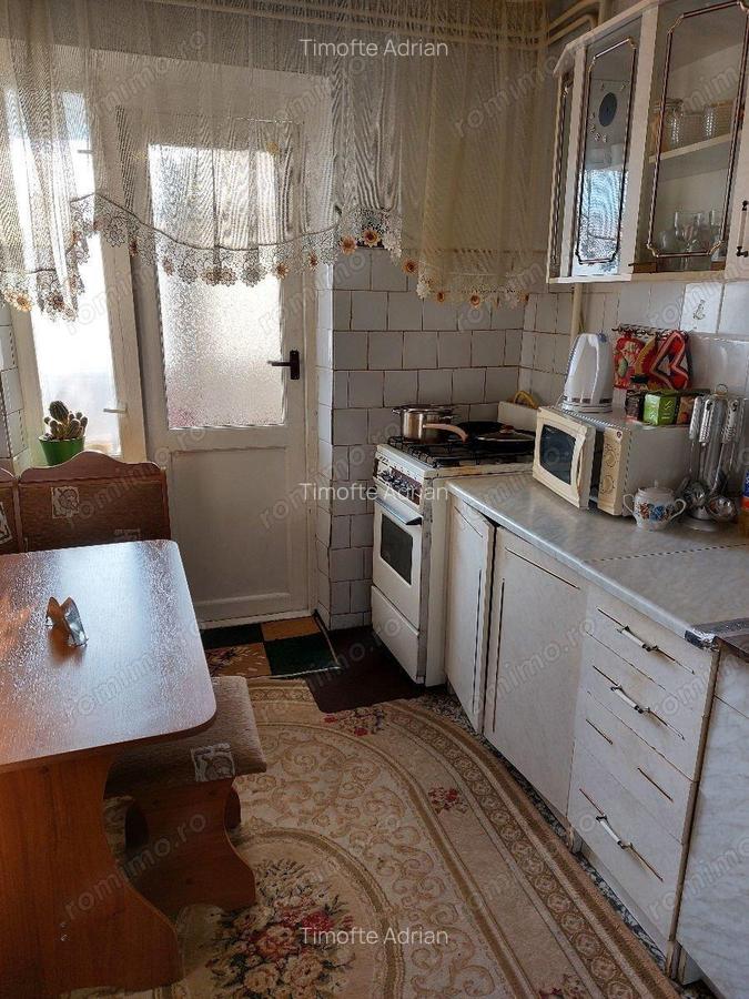 2 camere in zona Crangasi - 1