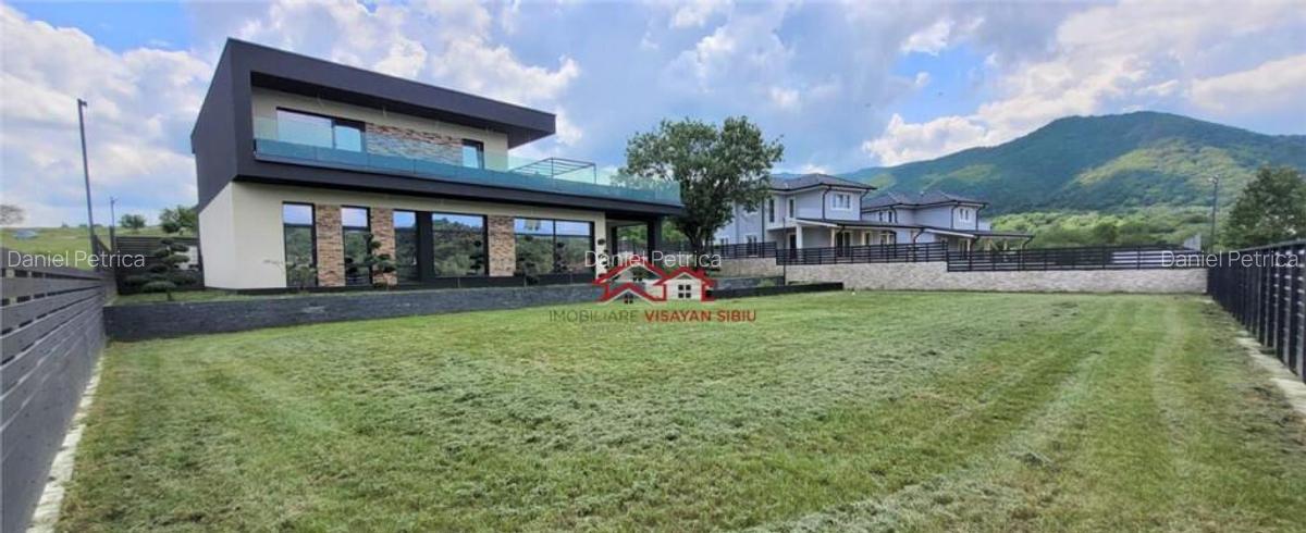 Imobil de lux,piscina,garaj,Cisnadie,la 10 km de SB,comision - 5