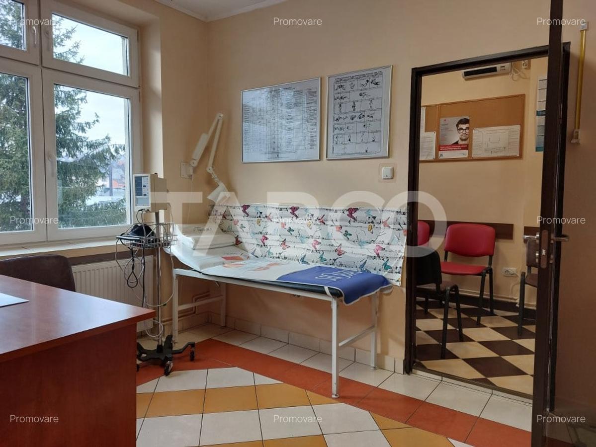 Cabinet medical de vanzare 3 camere 50 mp mobilat central Cisnadie - 2