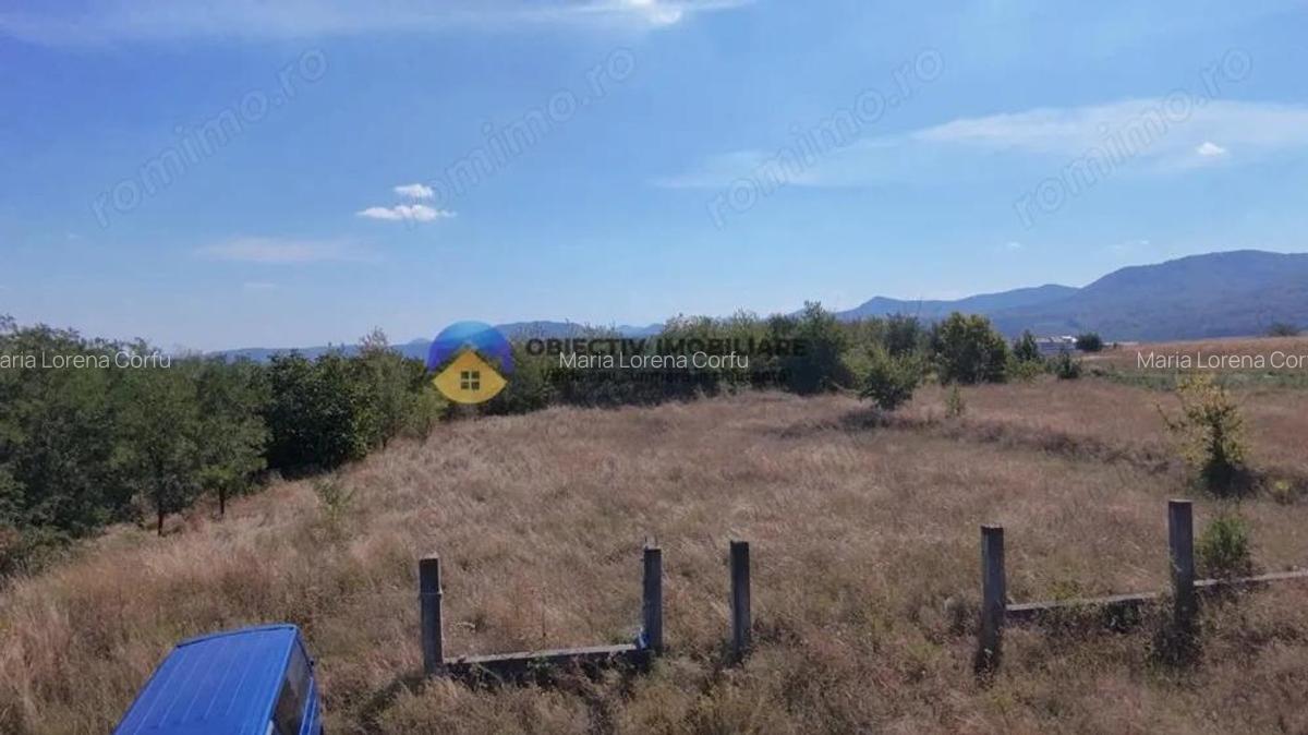 Teren intravilan 1100 mp - zona 1 Mai - 8 Teren intravilan 1100 mp - zona 1 Mai - 8