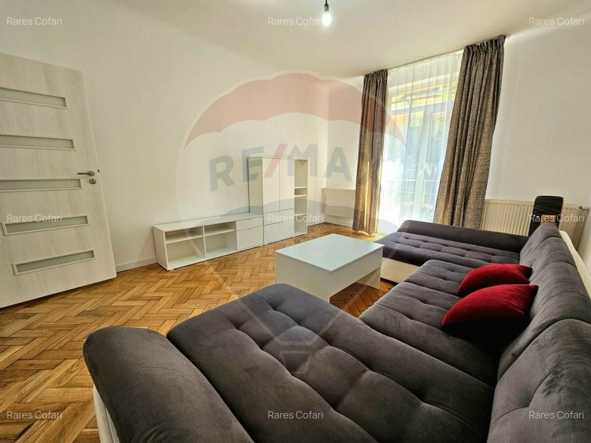 Apartament cu 3 camere si curte de inchiriat in zona UMF - 2