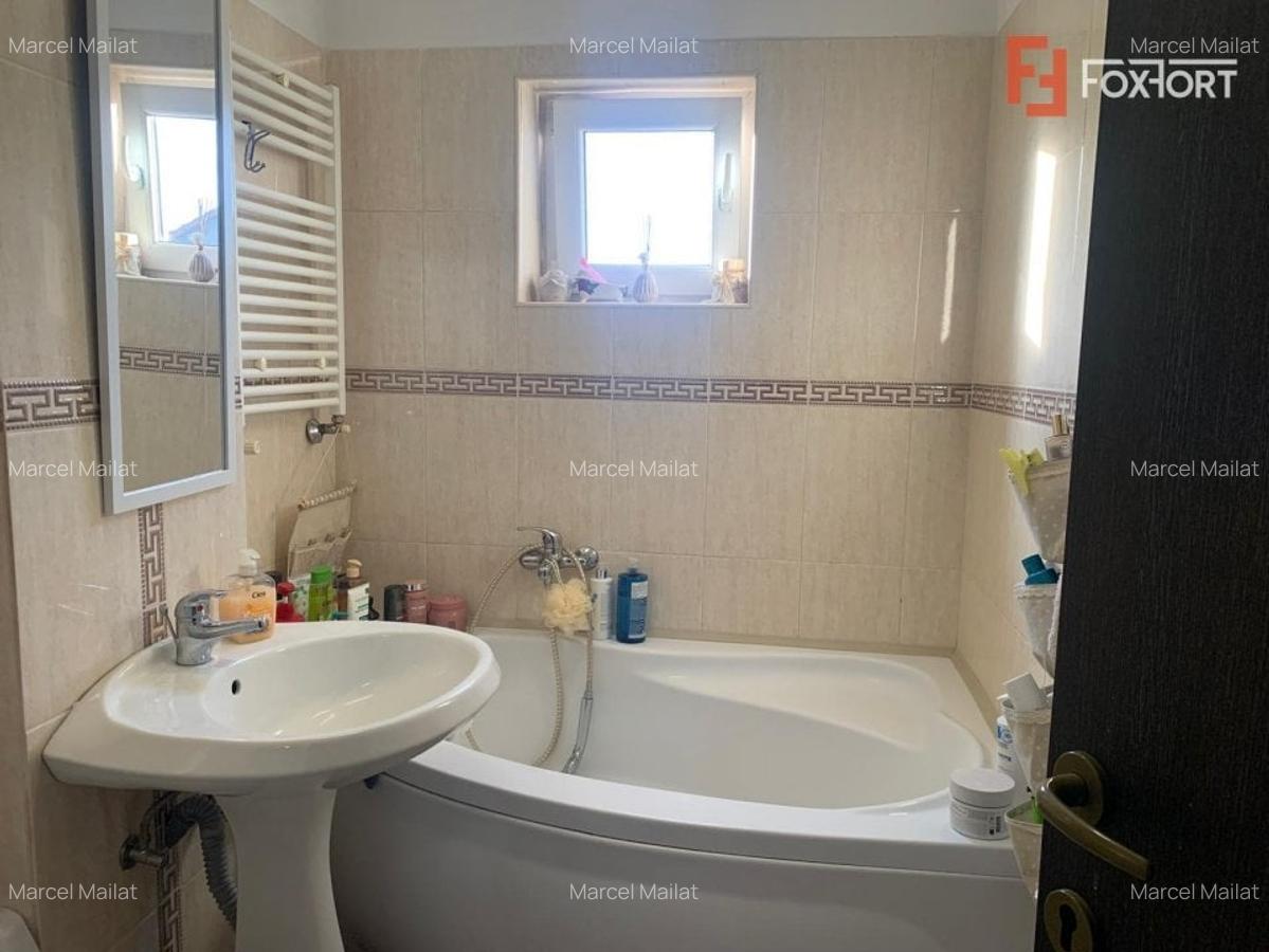 Apartament de vanzare cu 3 camere si 2 bai, etaj 2, zona Lipovei - 6
