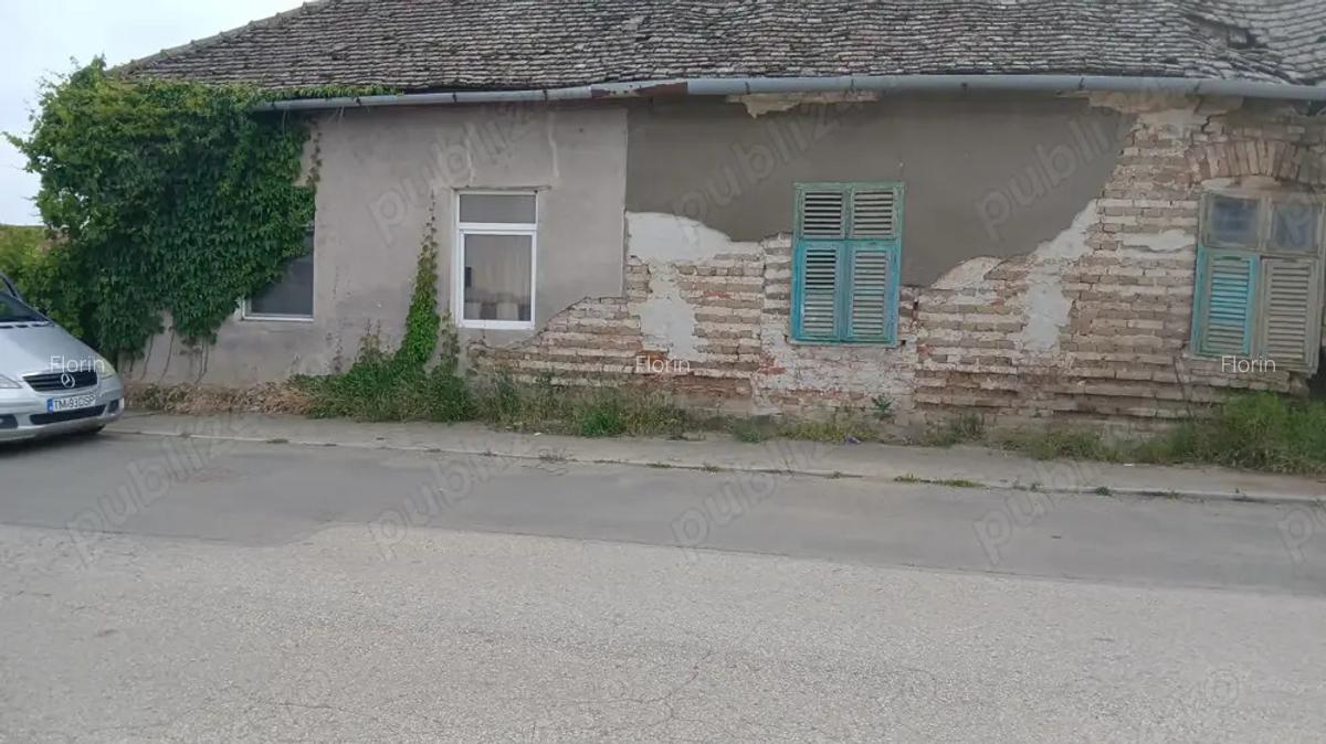 Vand urgent Apartament la casa Peciu Nou - 1