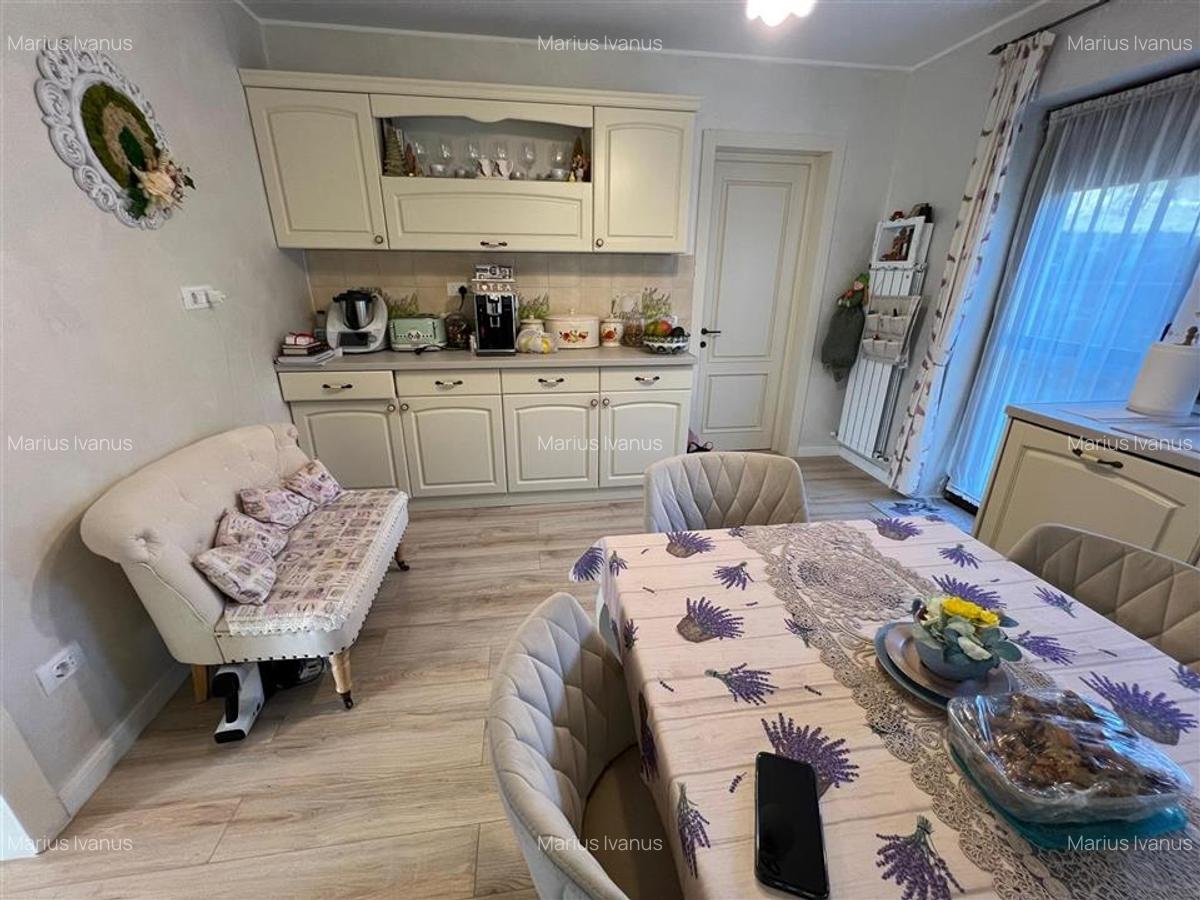 Vila 6 camere - 1500mp teren - Bucium - 8