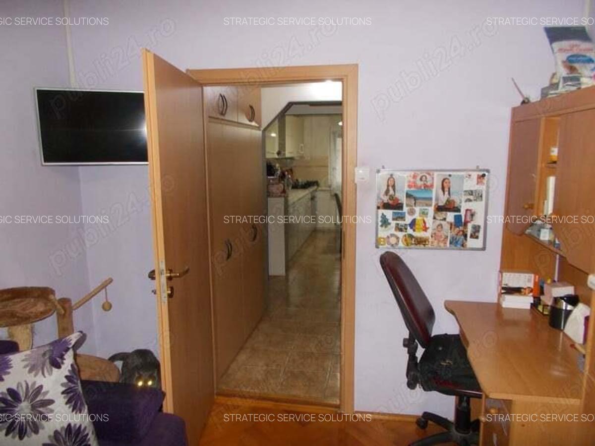 Apartament 3 camere decomandat, Timisoara, zona C. Martirilor, et. 4 acoperis, mobilat, utilat - 18