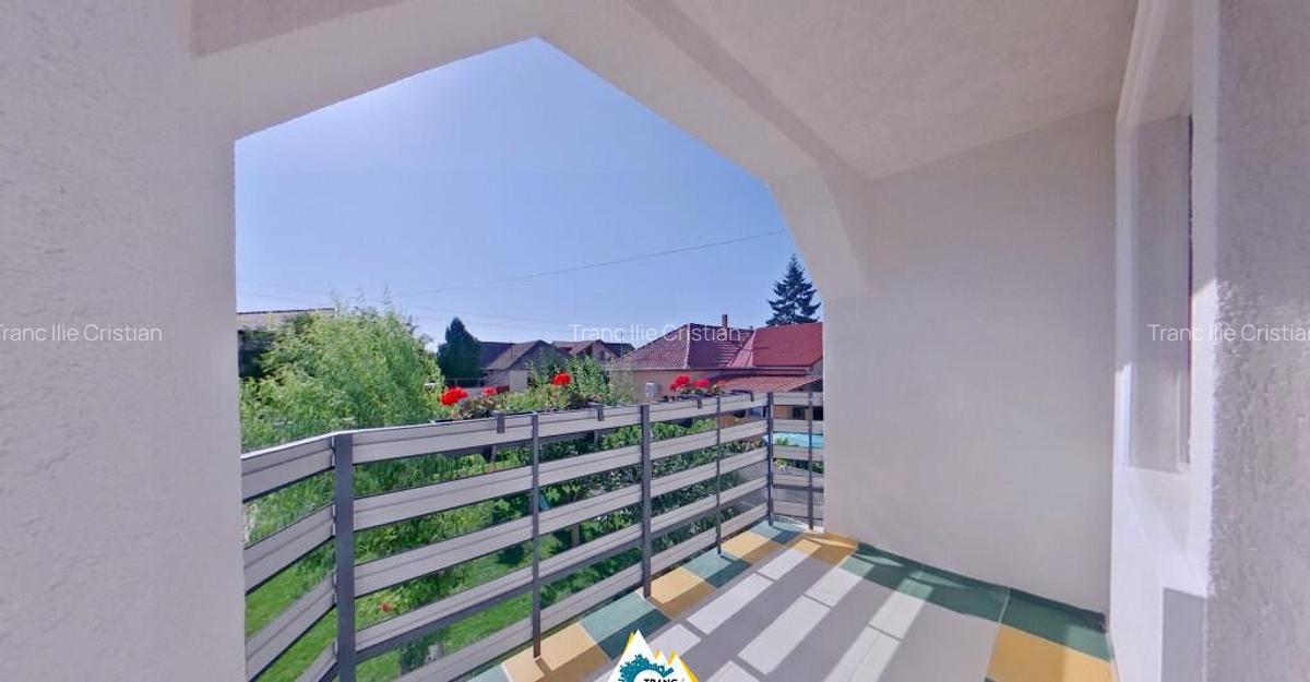 Casa spatioasa cu 3 camere de vanzare in cartierul Aurel Vlaicu Arad - 4