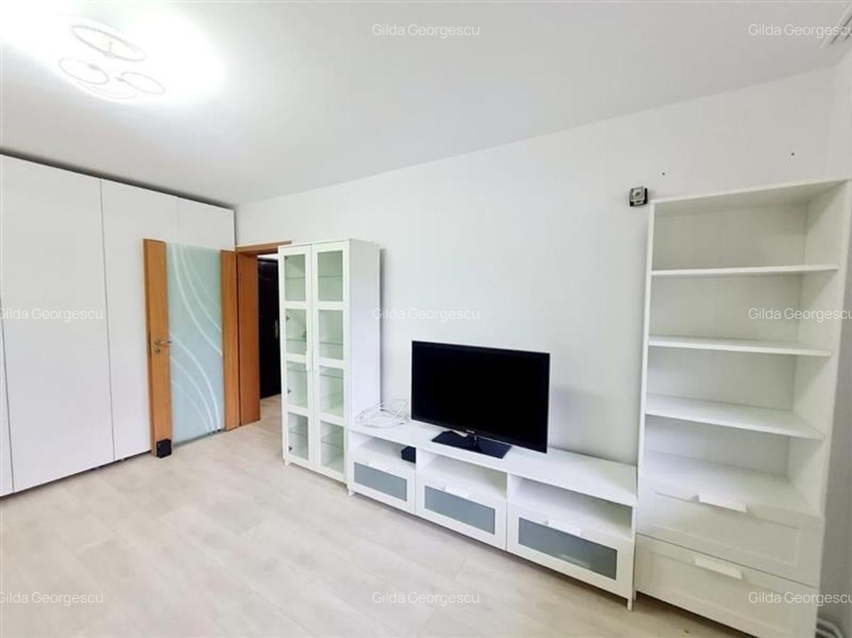 Apartament decomandat, suprafata generoasa, cu boxa si loc de parcare, Racadau - 10