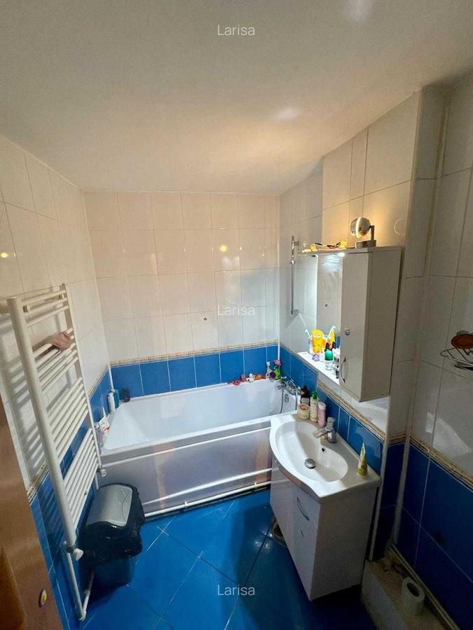 FAR APARTAMENT CU 3 CAMERE MOBILAT UTILAT 74 MP PRET 124000 EURO - 6