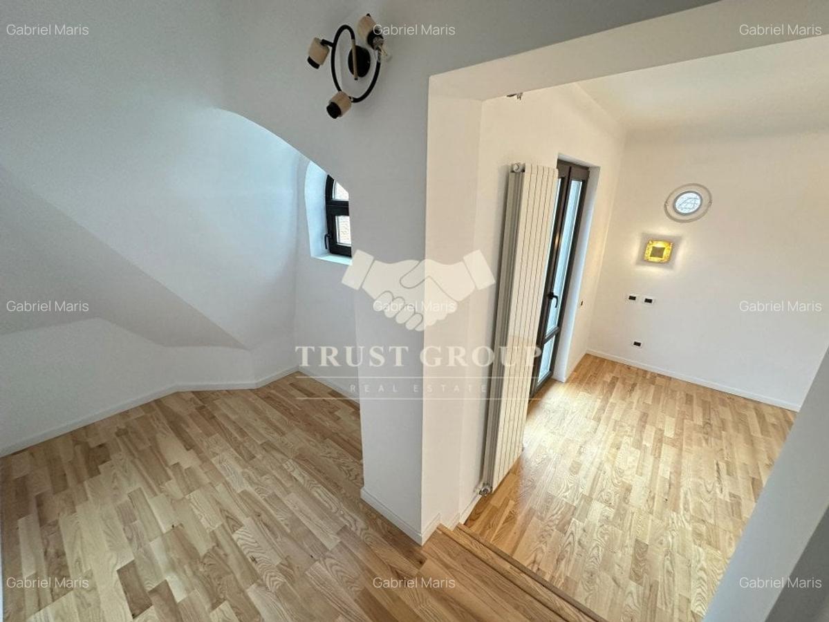 Apartament cu 4 camere decomandat în Romană - 9
