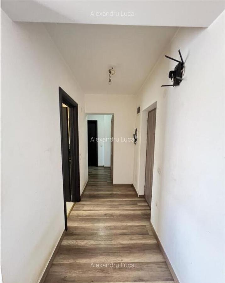 Apartament decomandat 2 camere curte parcare pe Calea Cisnad - 3