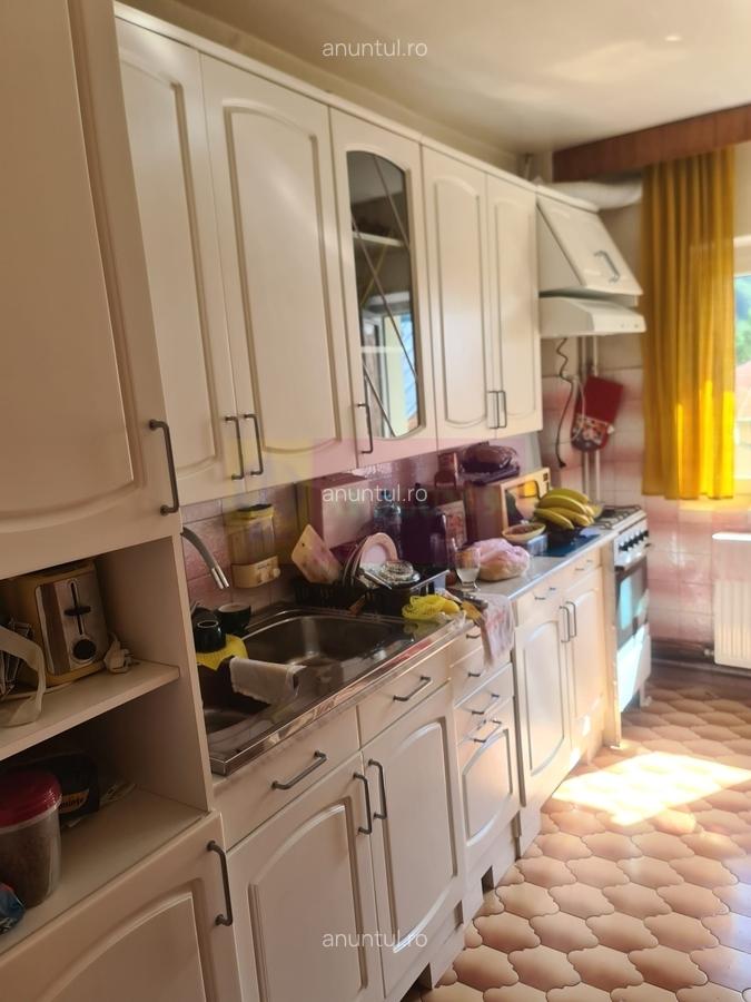 Apartament cu 3 camere de vanzare in Sinaia - 9