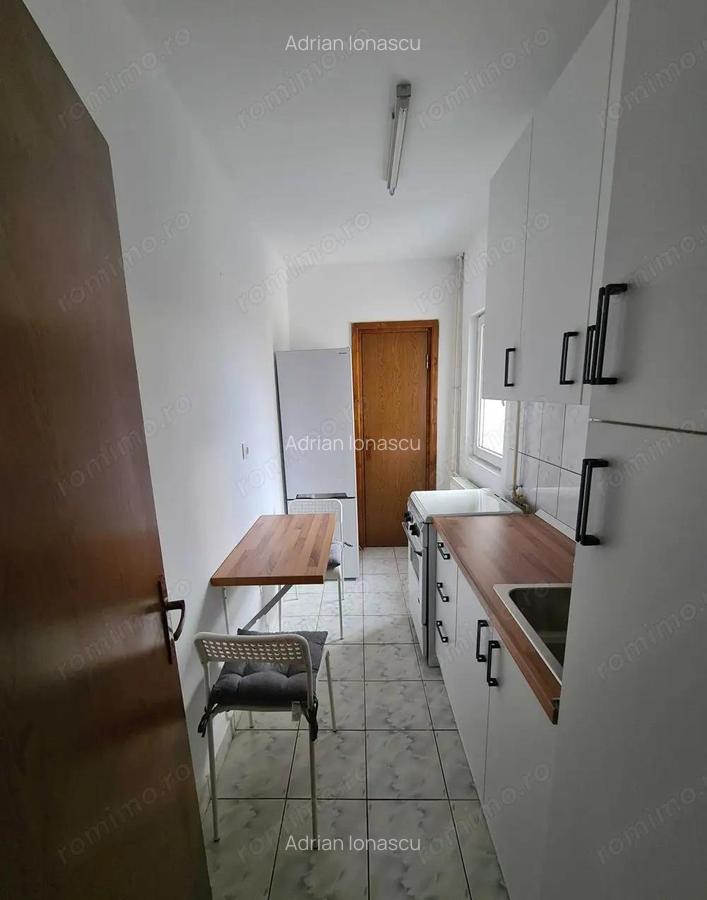 Garsoniera zona Mihai Bravu - 2