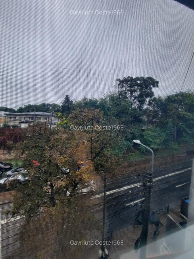 Apartament 2 camera decomandat Piata unirii foarte aproape de umf    pret 370 eu - 7