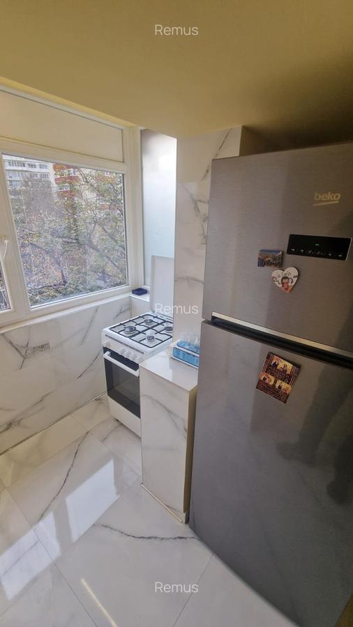 3 camere Rond Berceni - 10