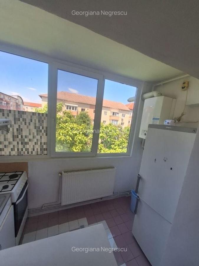 Girocului-Lidia | 3 Camere | Etaj intermediar | Garaj + Boxa | Centrala proprie - 2