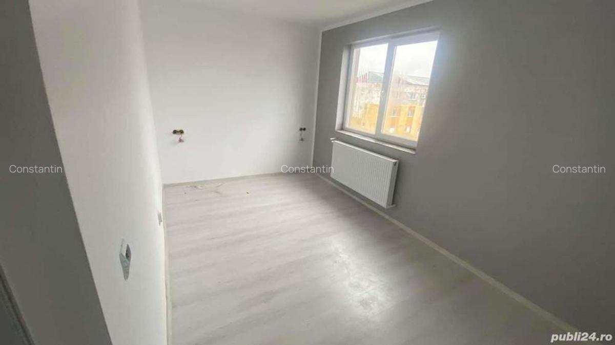Vand apartament 2 camere, et4, bl N3. Pret 35000 - 6
