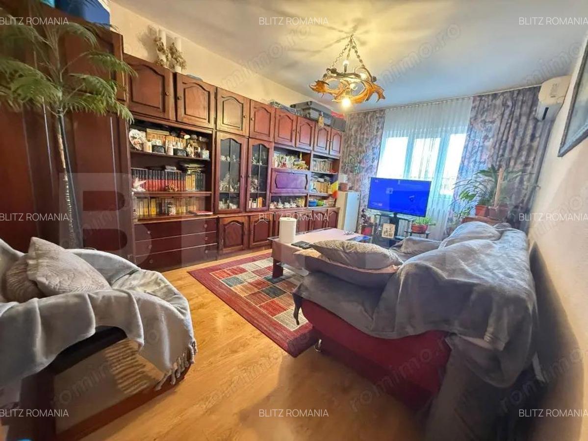 Apartament 2 camere, zona Mall - 1