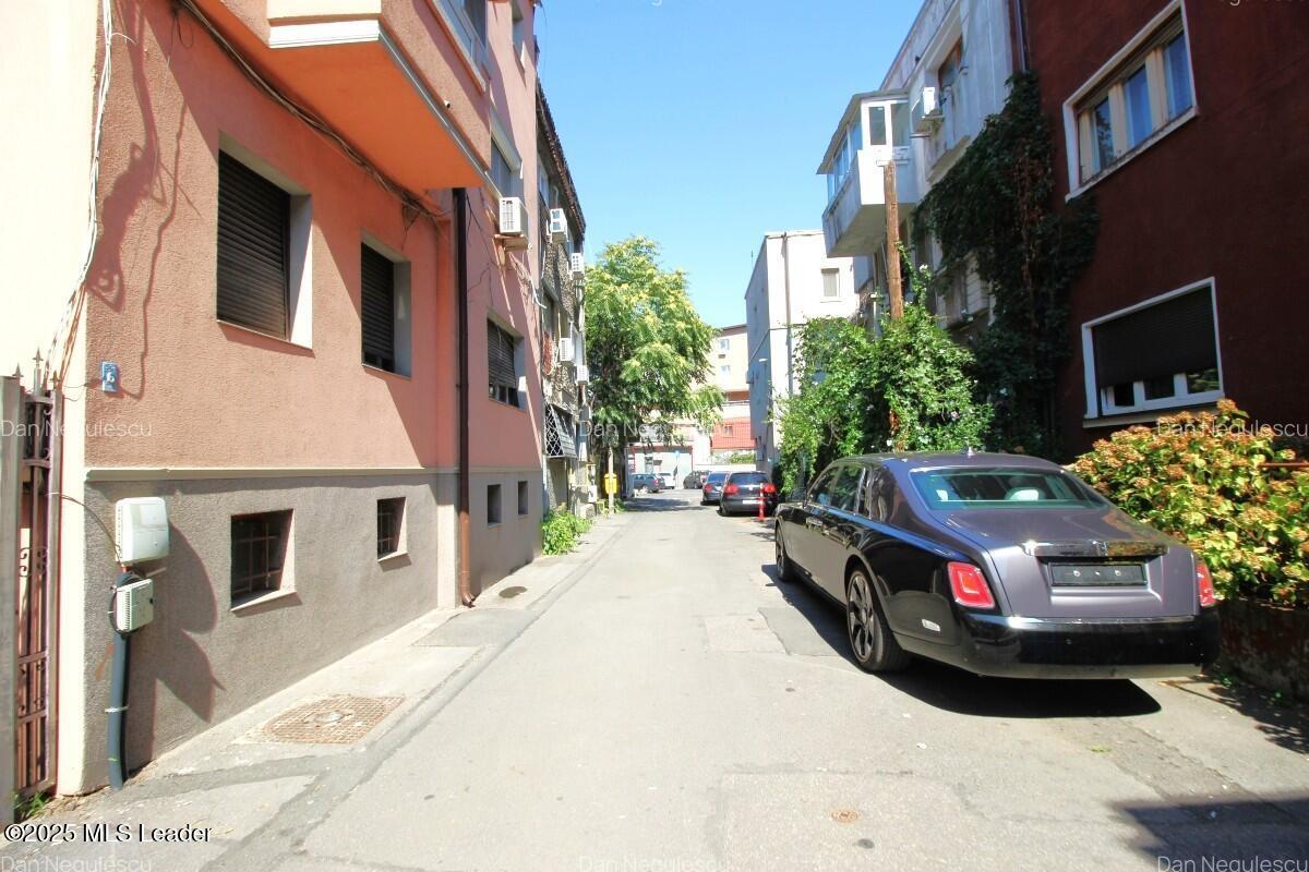 Cotroceni - Davila, Vila d+p+2, 232 mp total, terasa intima! - 2