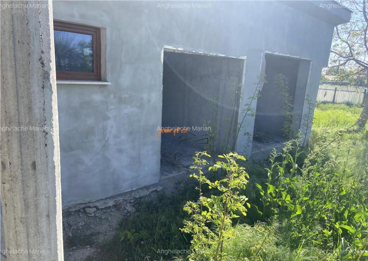 Casa de in sat Botarlau , parter si mansarda cu suprafata - 11