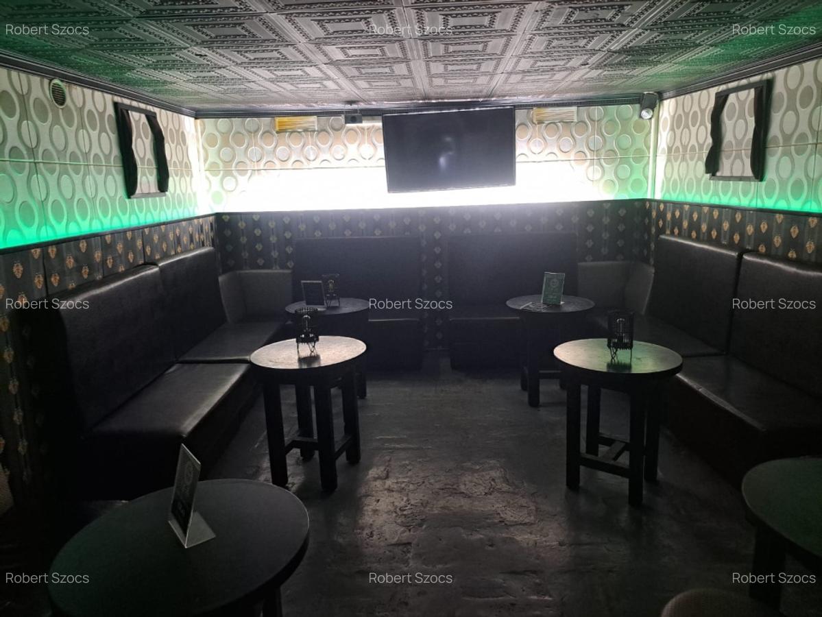 Spatiu comercial de inchiriat - ideal pentru bar sau cafenea - Central, Sibiu - 2