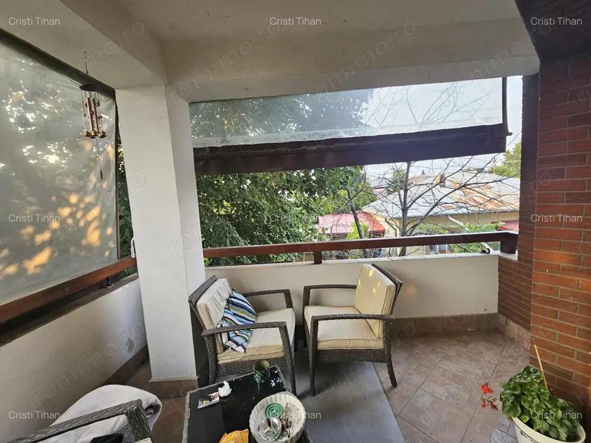 Casa 300mp utili- teren 550mp Sector 4 - Luica Giurgiului Piata Resita - 16