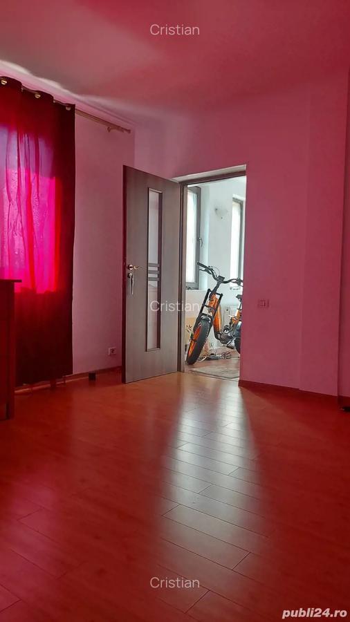 Vila ultra moderna, total utilata, cu acces direct ?i privat la rau. - 6