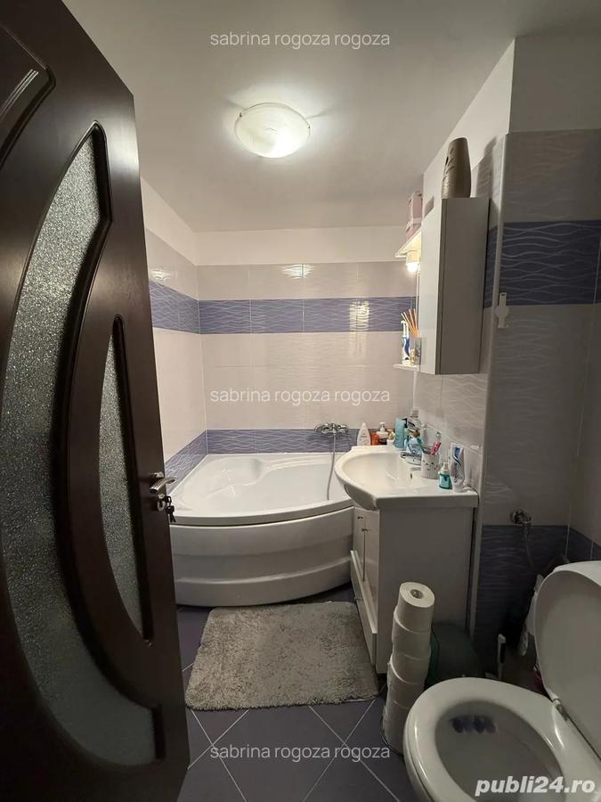 Vand apartament 2 camere etaj 1 - 2