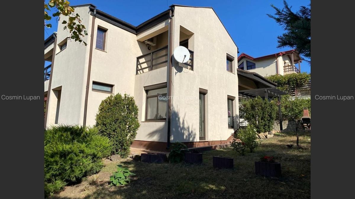 COMISION 0%! Vilă spațioasă și elegantă cu 4 dormitoare în Bucium - 2