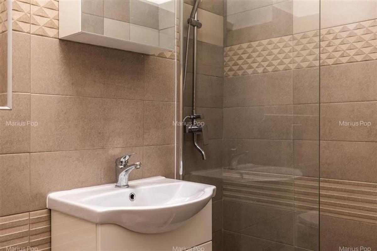 FILM&Tur 3D! Apartament renovat, etaj2, Centrul Civic, Brasov - 11