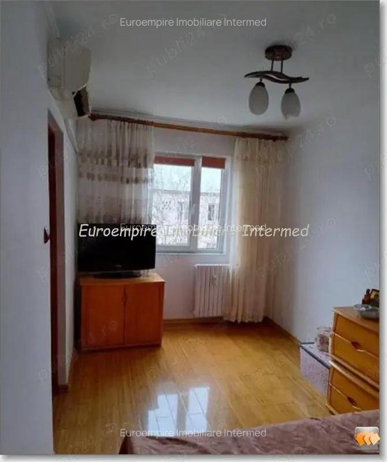 De vanzare apartament cu 2 camere, zona Casa de Cultura - 1