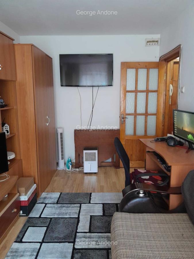 Garsonieră decomandată, mobilată în Podu Roș - 3