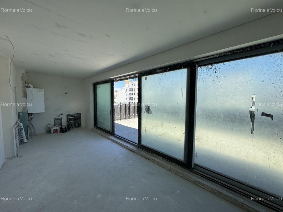 Duplex cu 3 camere de vanzare  Marriot  13 Septembrie - 5