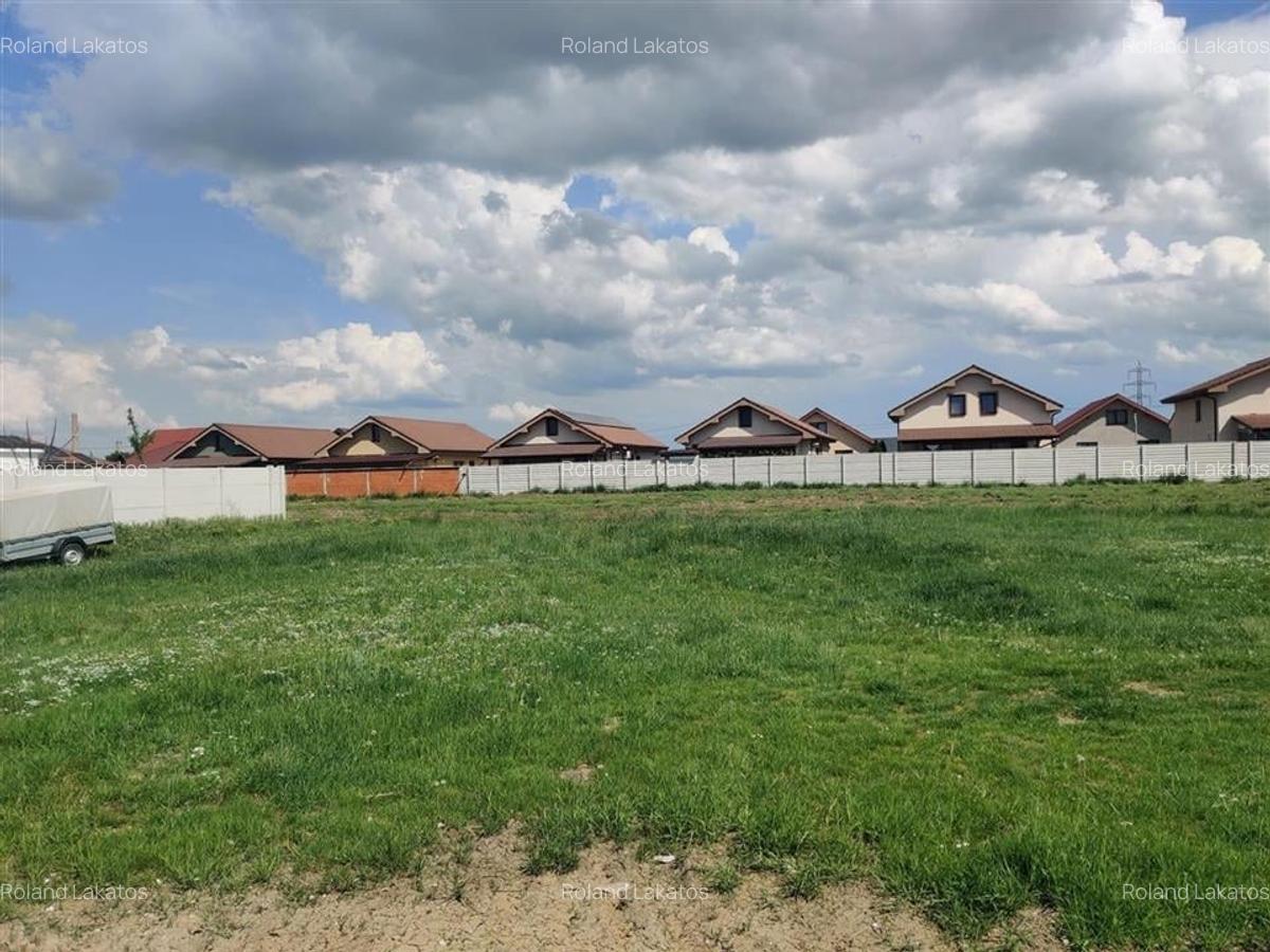 RECO . TEREN INTRAVILAN SANTANDREI . - 1