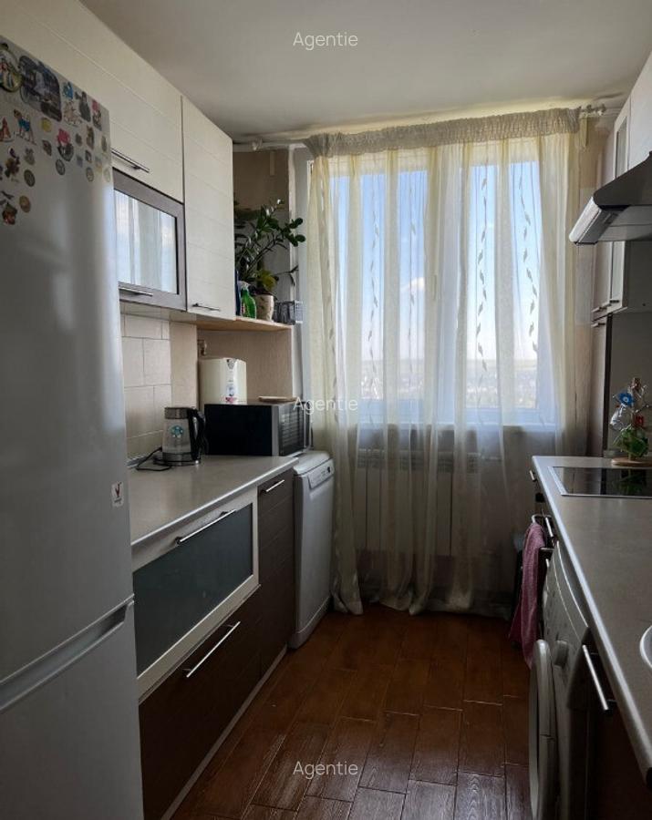 Va propunem spre inchiriere un apartament de 3 camere, in Piata Romana - 5