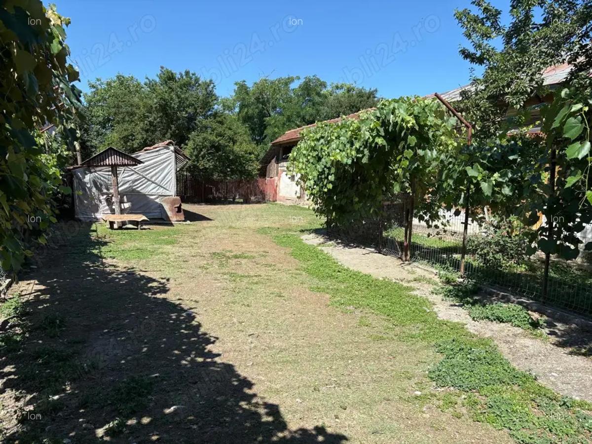 Vand casa la ?ara localitatea Vlasceni - 4 Vand casa la ?ara localitatea Vlasceni - 4