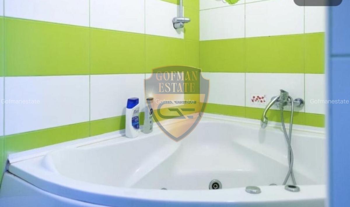 Apartament 3 camere Faleza Nord, la 2 min de plaja, centrala gaz, A./C. - 12