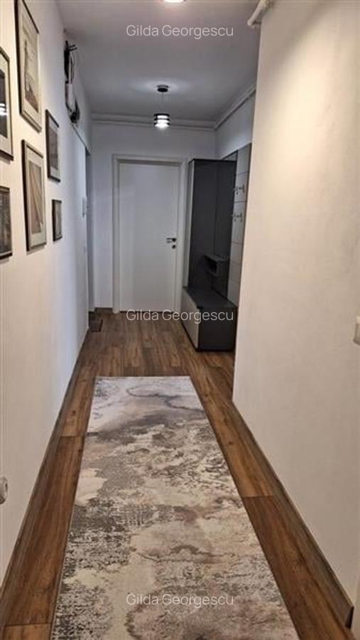 Apartament cu 3 camere decomandat, mobilat în Florilor - 2