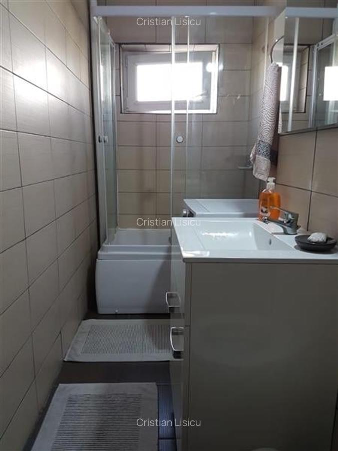 Apartament 3 camere,etaj 2, semidecomandat, renovat, zona ?mbovi?a - 15