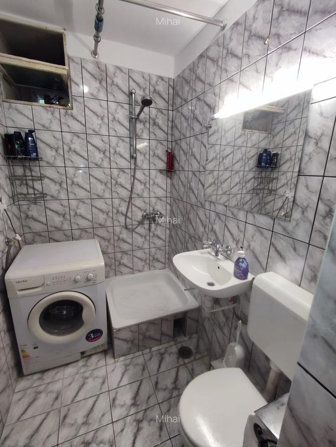 Apartament cu 3 camere semi-decomandat, zona Spitalul Judetean. - 5